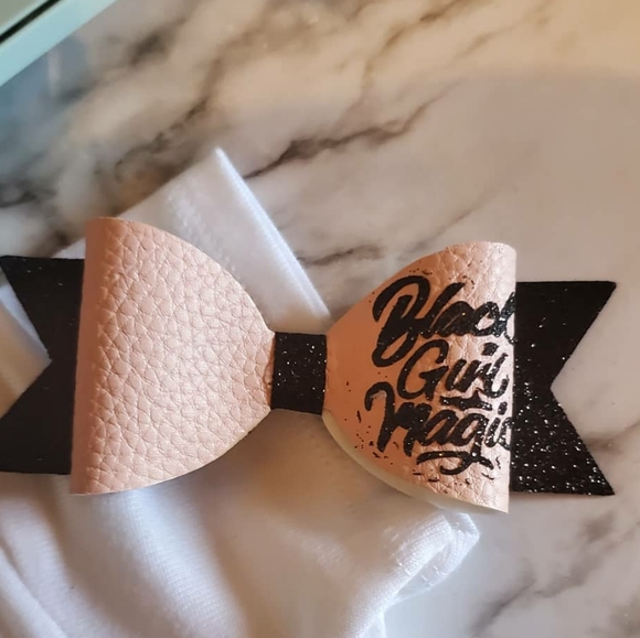 Custom Little girl hair bows - Picture 1 of 7